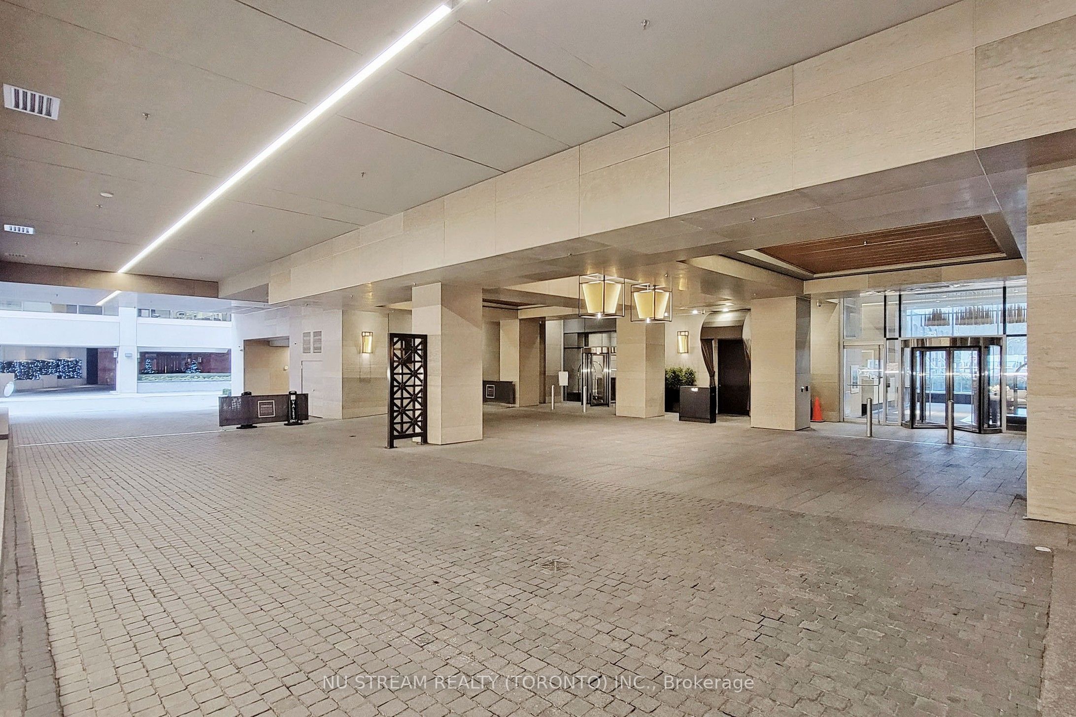 Additional image 2 of 1107-188 Cumberland Street, Toronto, ON, M5R 0B6