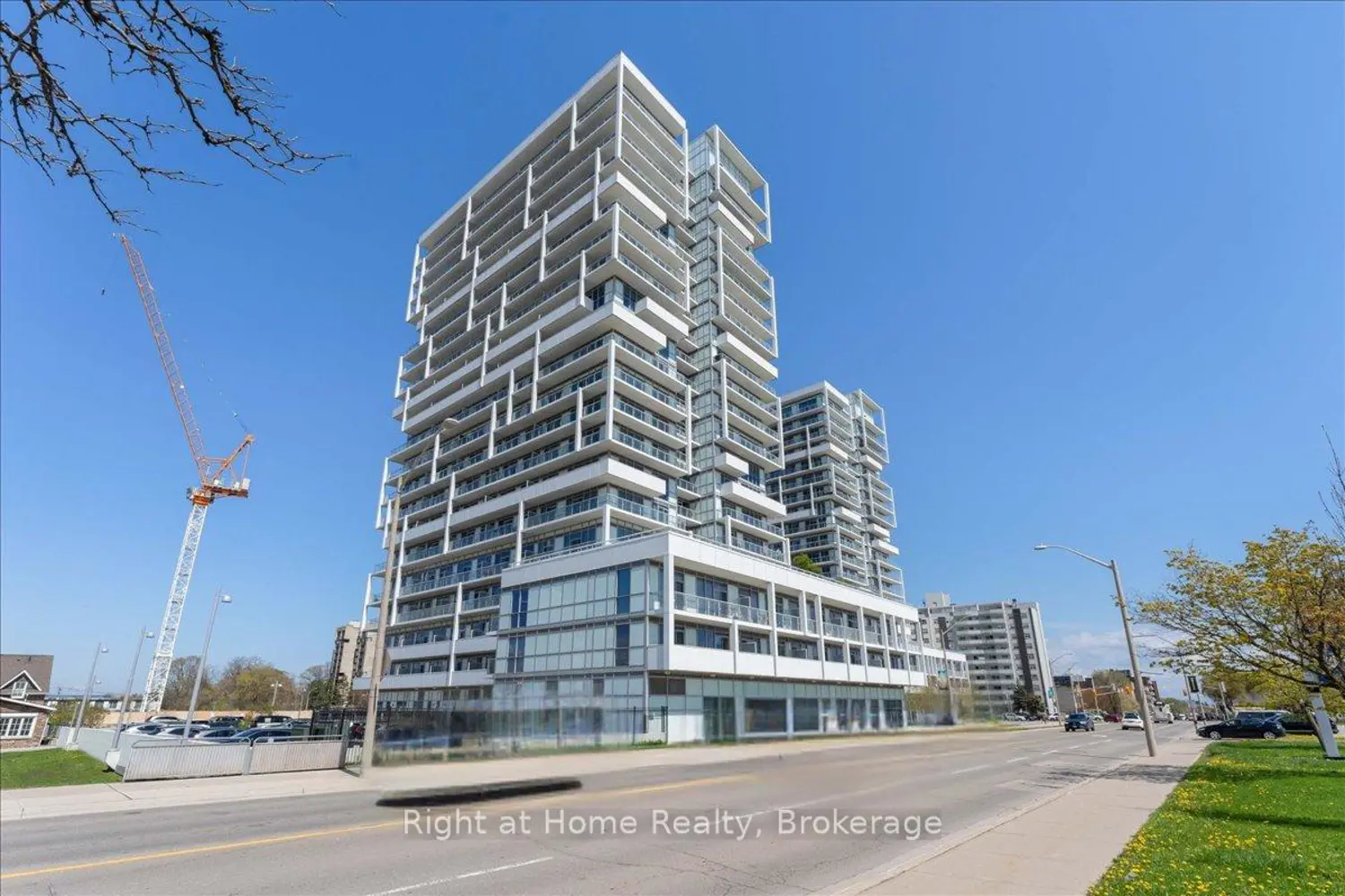 55 Speers Road 415