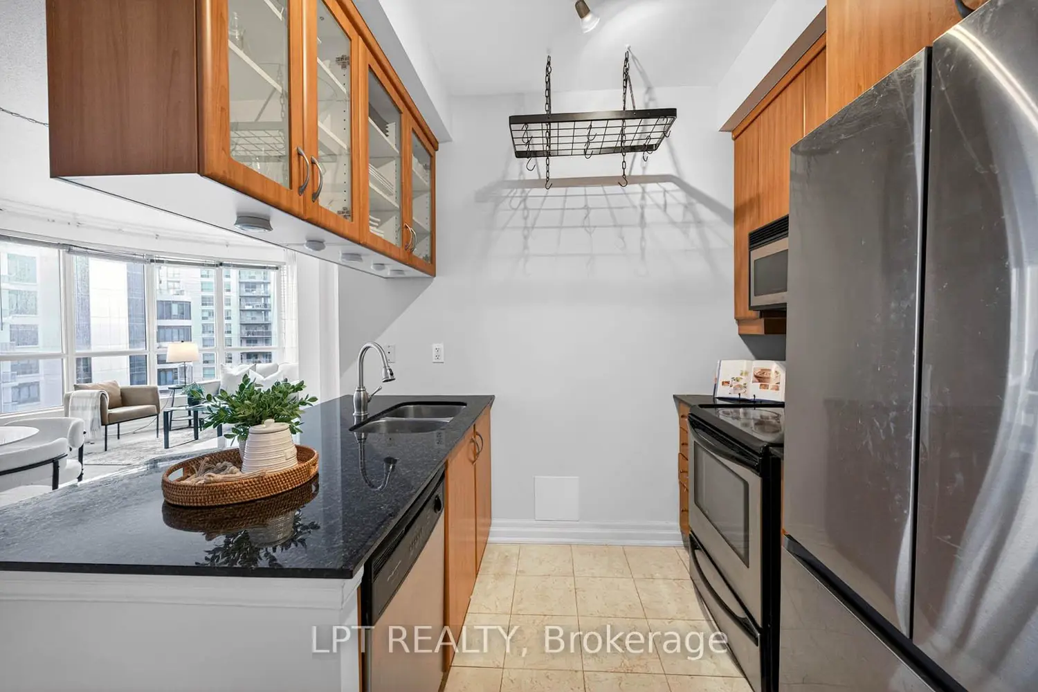 Additional image 9 of 2083 Lake Shore Boulevard 812