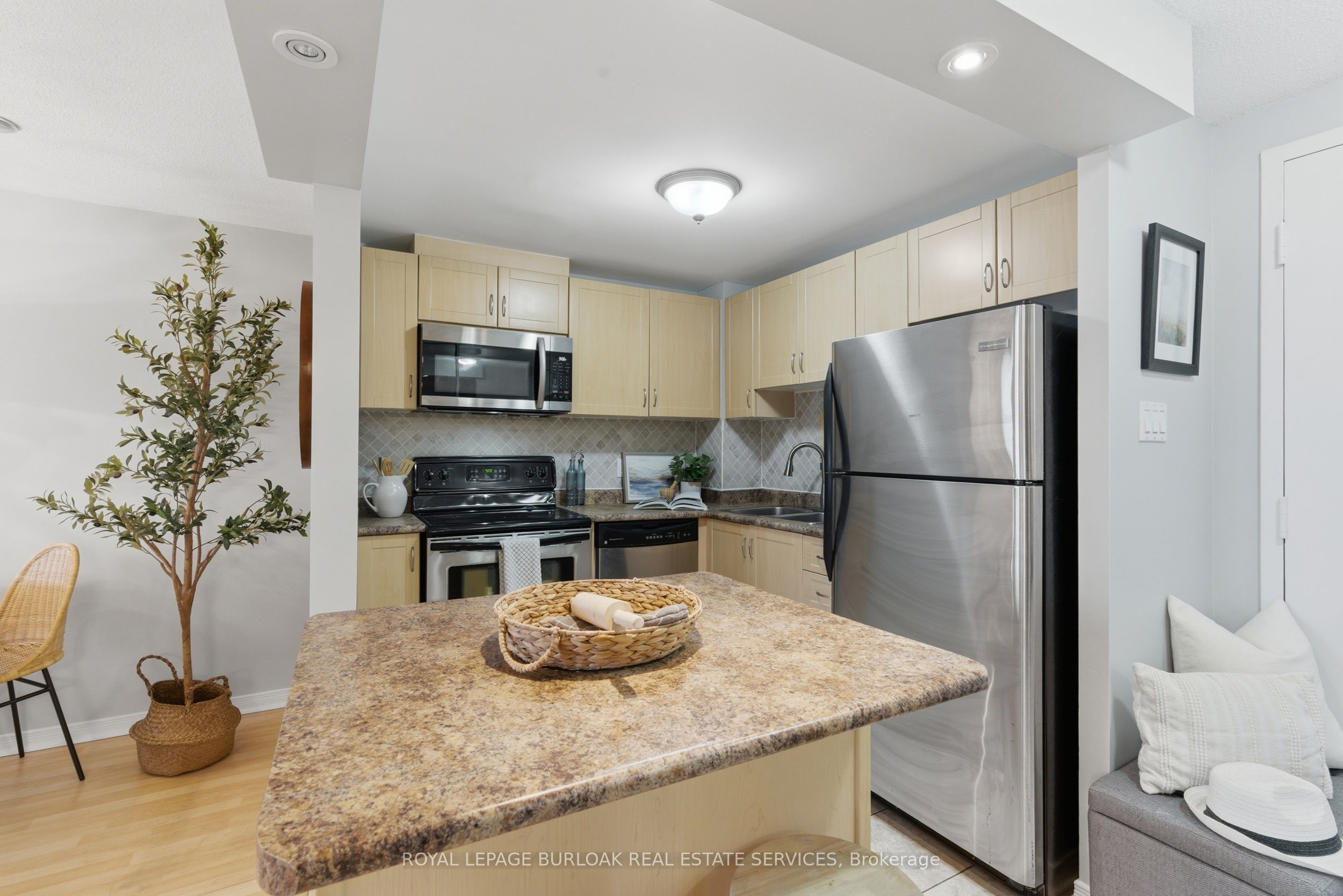 Additional image 4 of 312-6720 Glen Erin Drive, Mississauga, ON, L5N 3K8