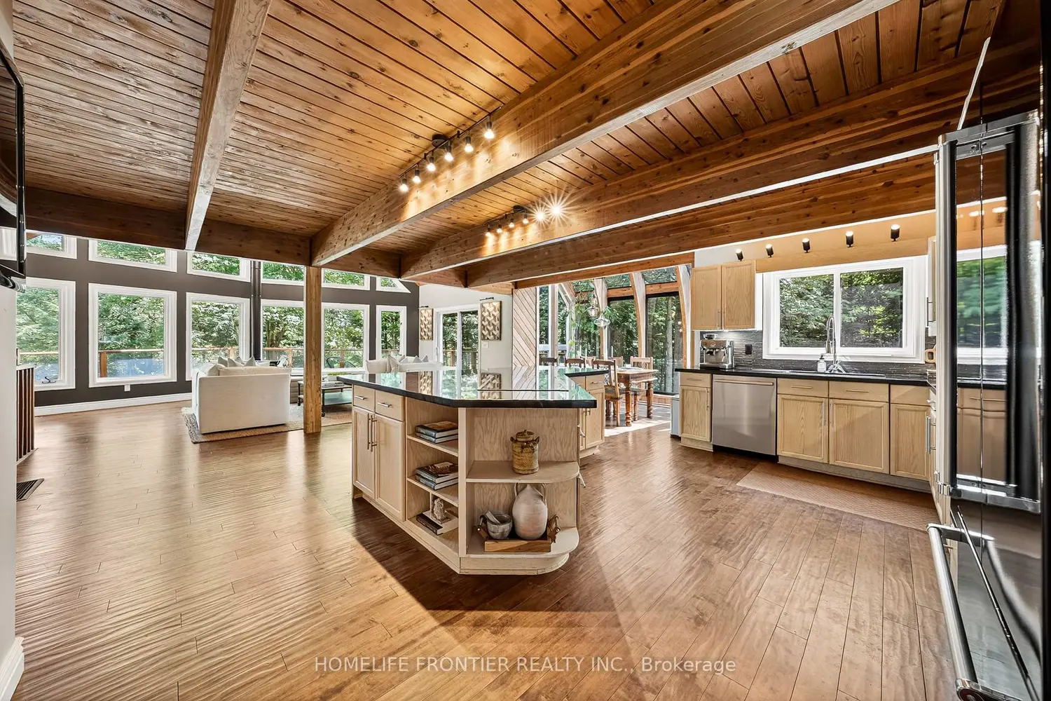 Additional image 4 of 7896 6Th Line