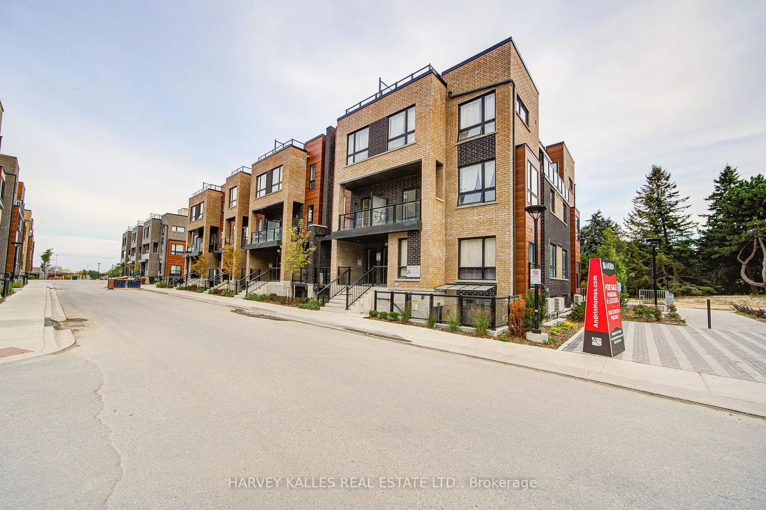 Additional image 2 of 24 Lytham Green Circle 16