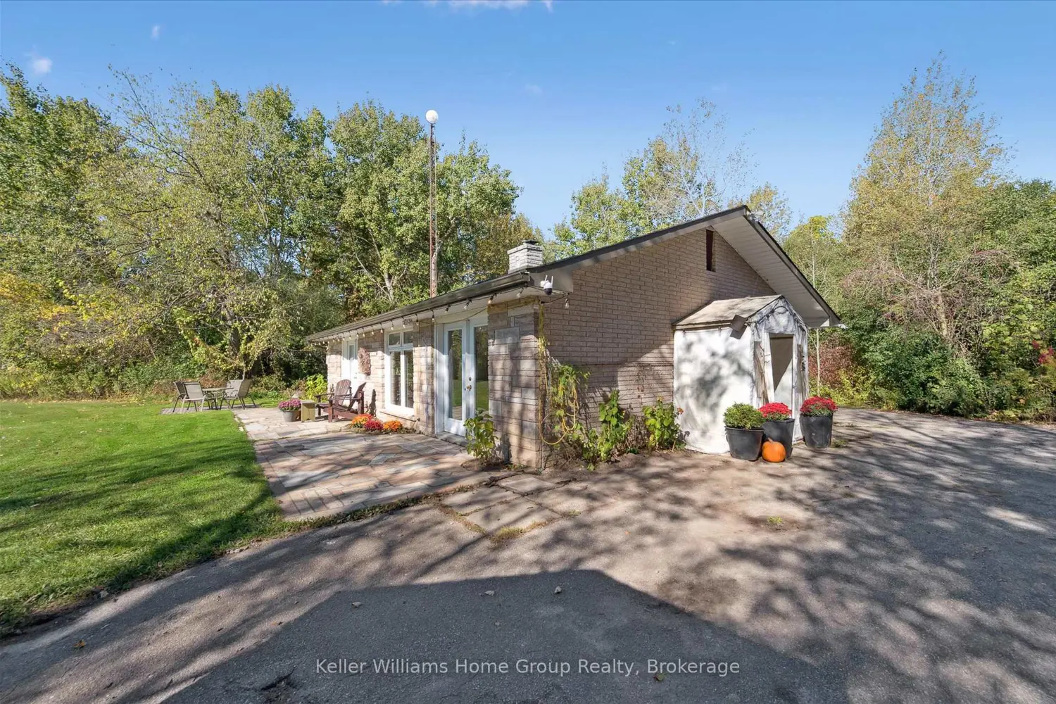 Additional image 9 of 568 Black Street