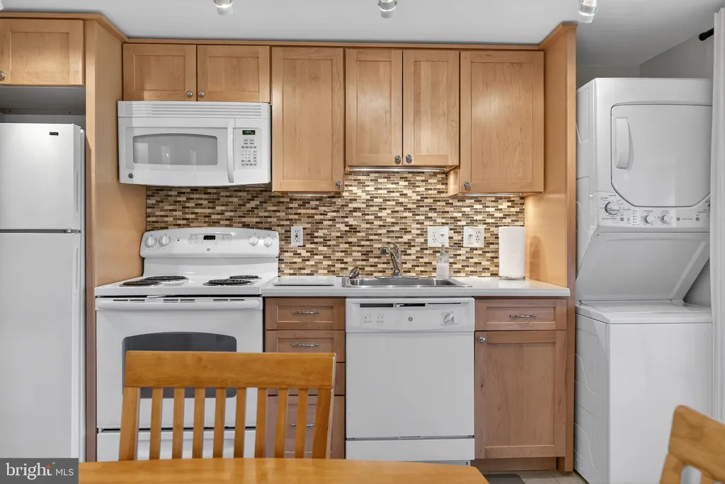 Additional image 9 of 11 Newbold Square Unit 11, Rehoboth Beach, DE 19971