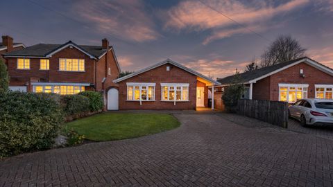 Arden Drive, Wylde Green B73