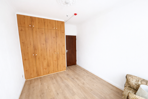 Firs Lane, Southgate N21, Room to rent
