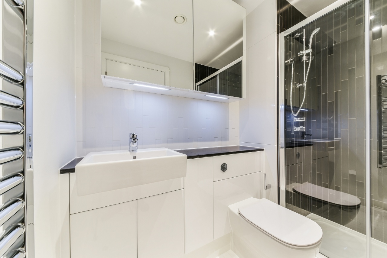 Additional image 6 of 2 Bed Flat, Hurlock Heights, SE17, N1 7GU