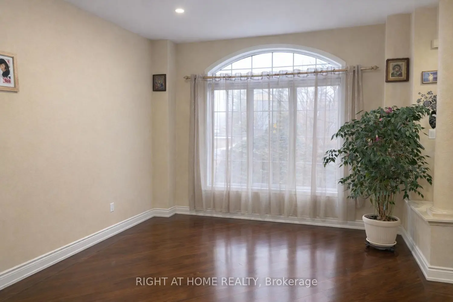 4 Forest Run Boulevard photo 4