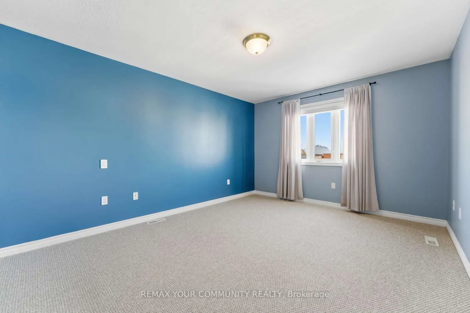 37 Saint Avenue photo 5