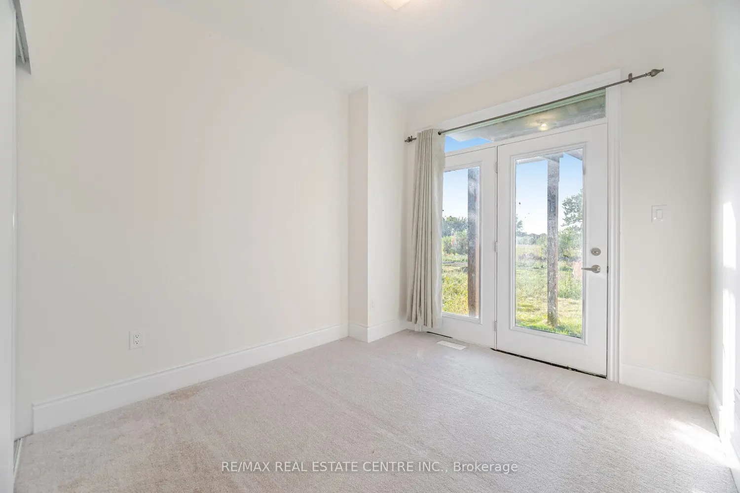 Additional image 4 of 20 Foxsparrow Road