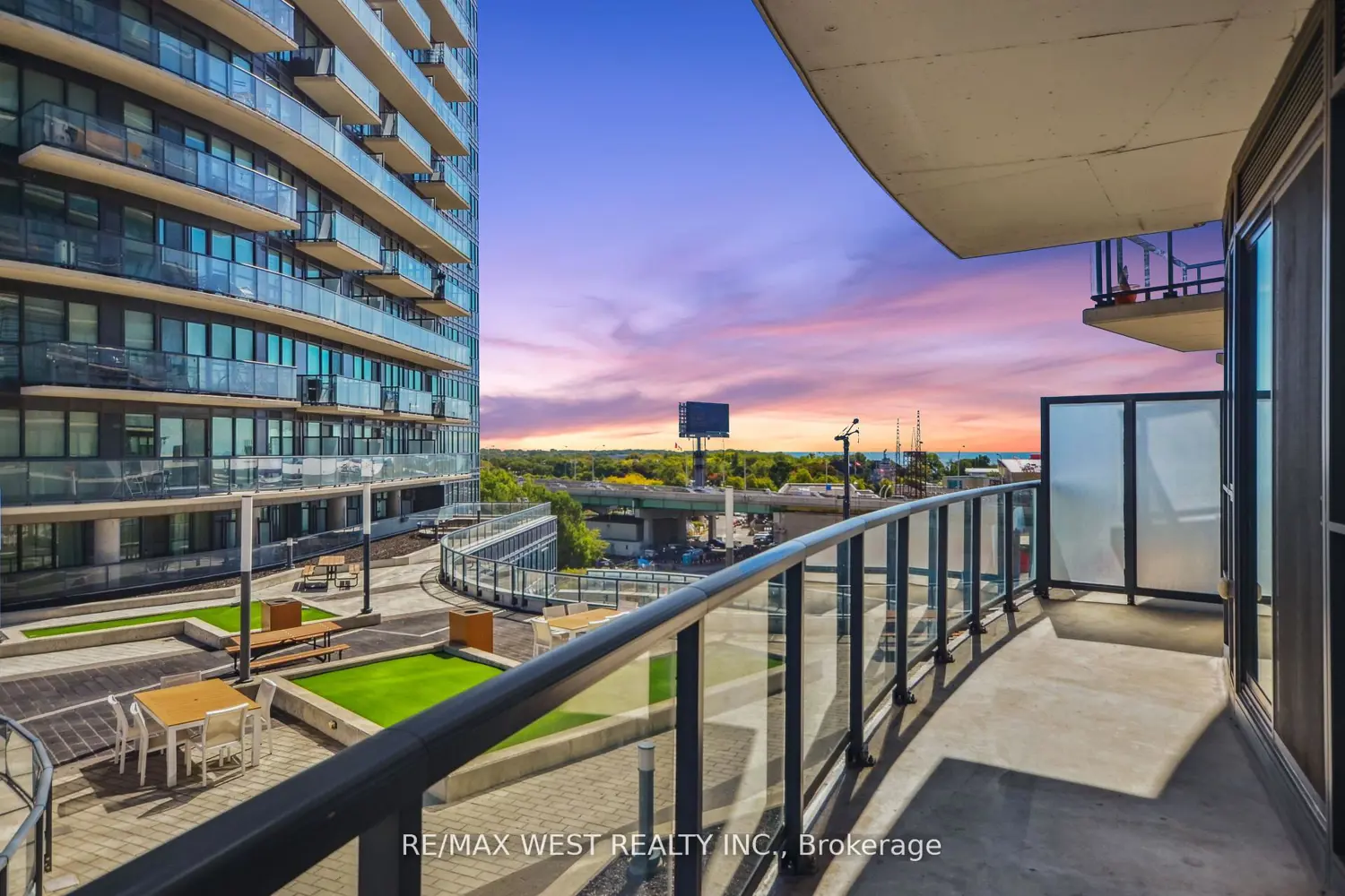 Additional image 6 of 51 East Liberty Street 607