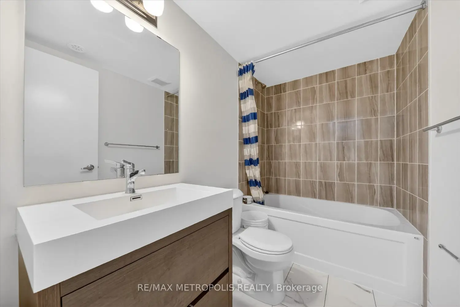 Additional image 17 of 1865 Pickering Parkway 301