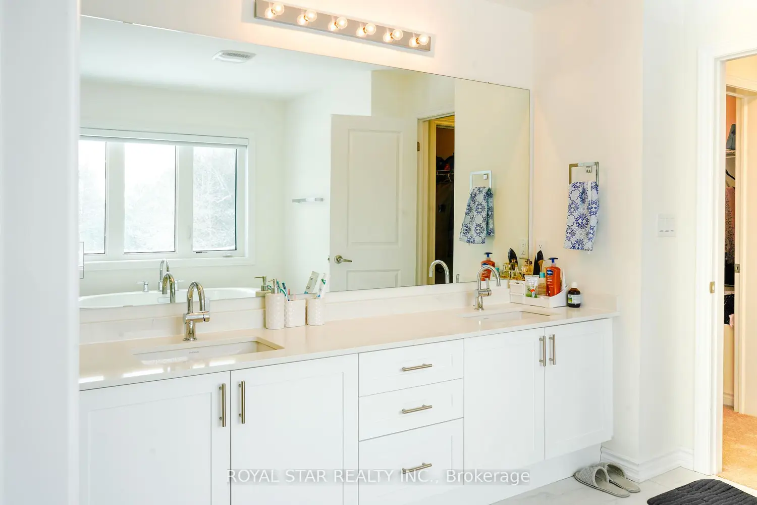 Additional image 17 of 144 Rosanne Circle