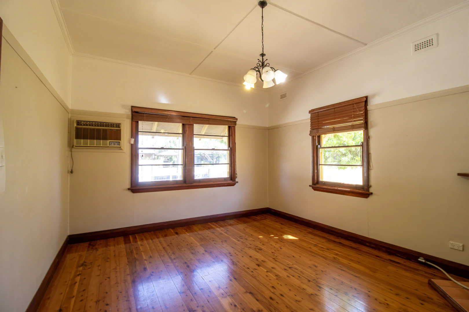 Additional image 2 of 12 Oxford Street, Forbes NSW 2871