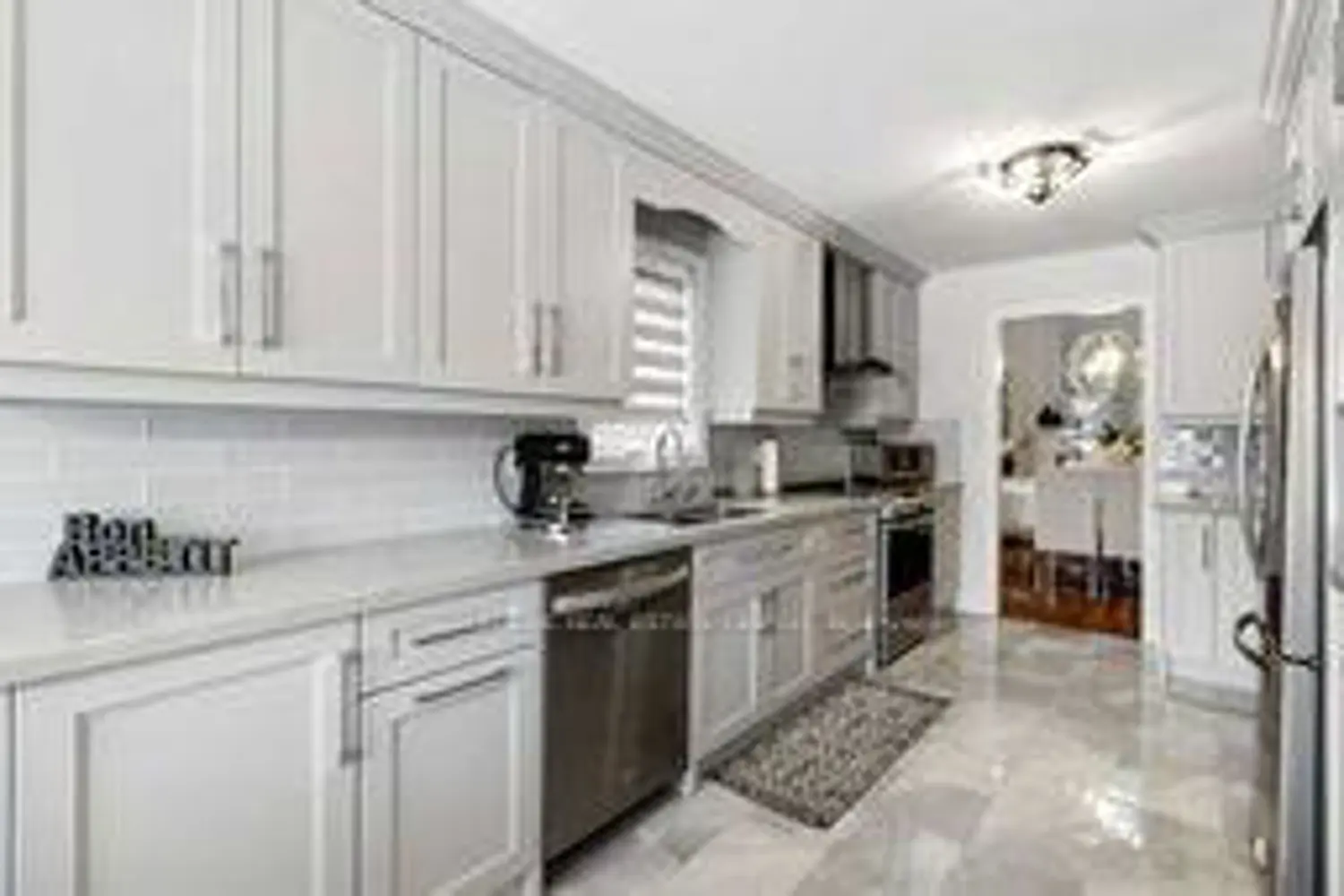 22 Montebello Terrace photo 3