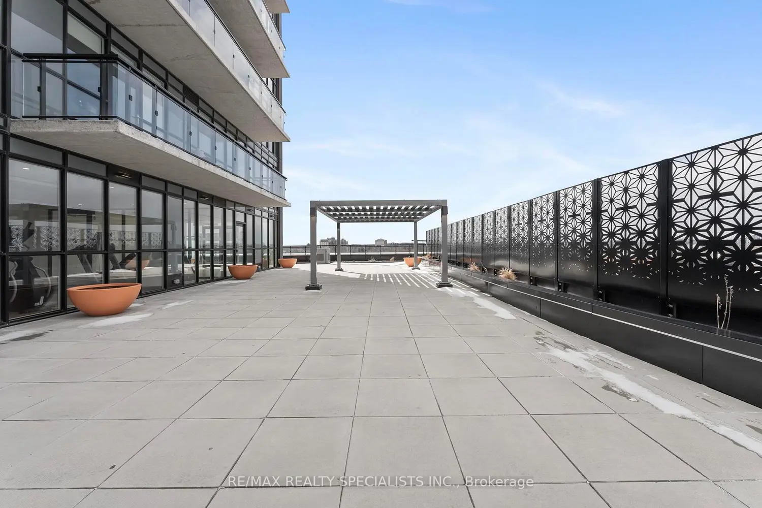 Additional image 19 of 60 Charles St W Street 308