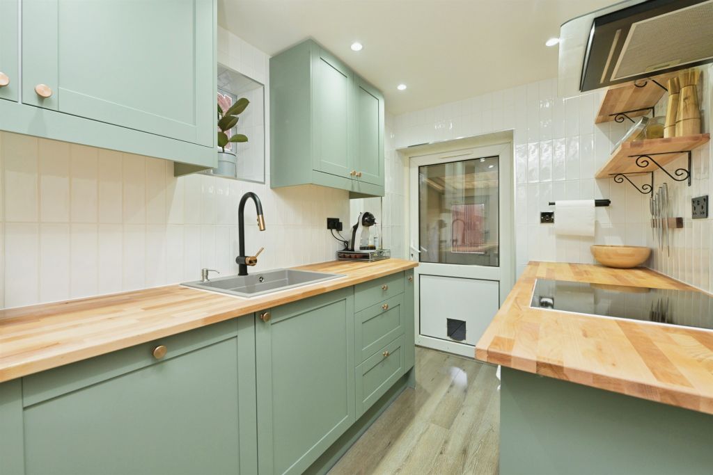 Additional image 4 of 2 bed flat for saleClarence Avenue, Northampton NN2