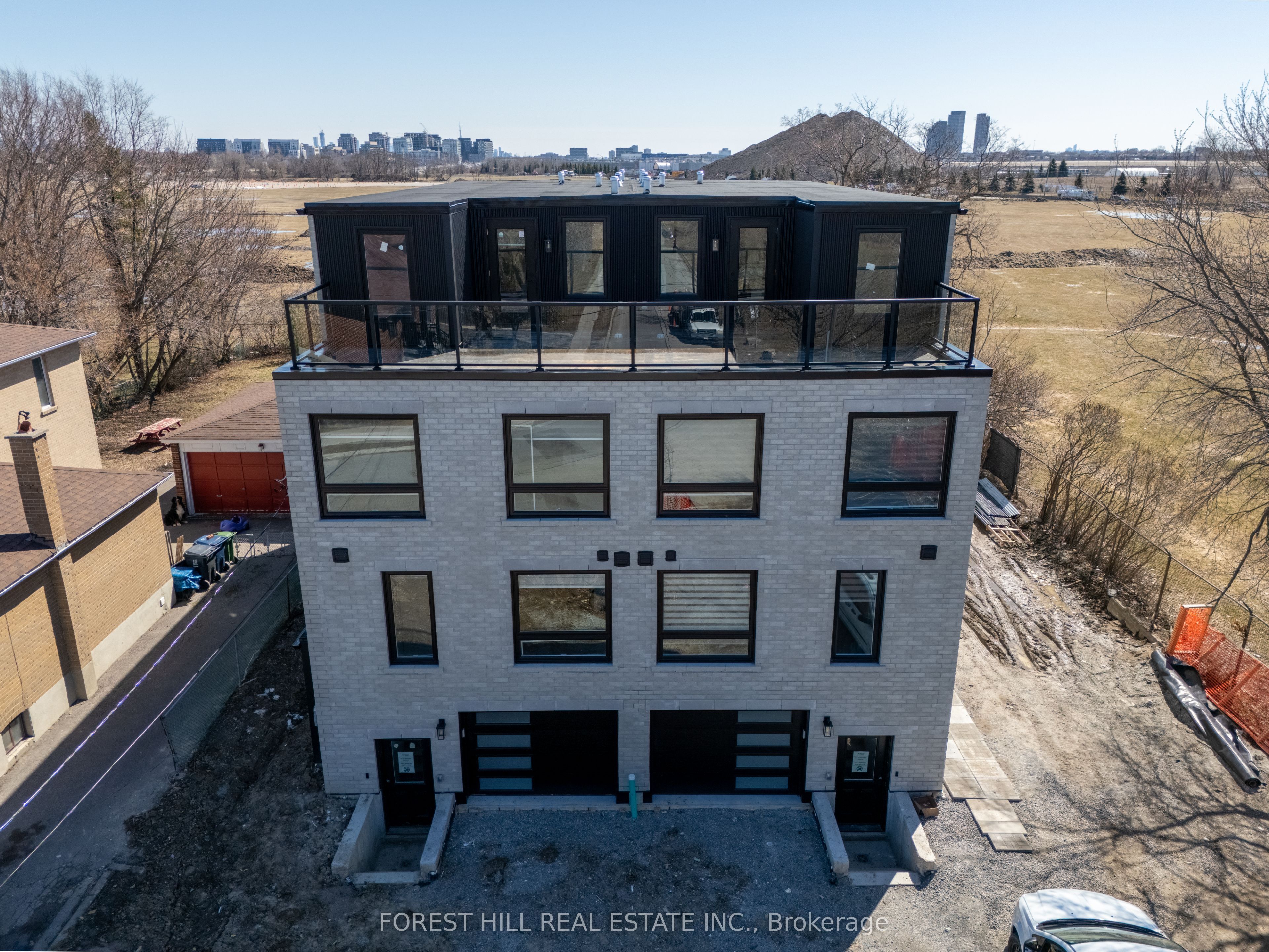 A-221 Churchill Avenue, Toronto, ON, M2R 1E2