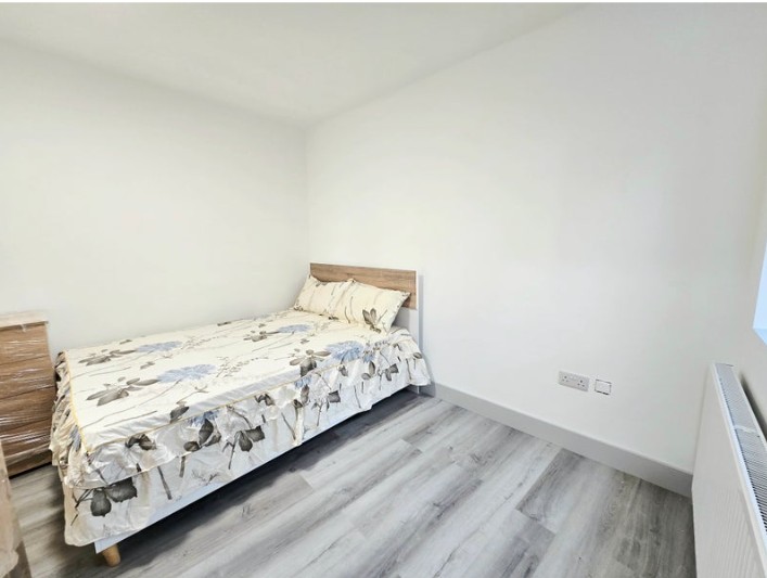 Additional image 3 of Room in a Shared Flat, Bethanl Green Road, E2, N1 7GU