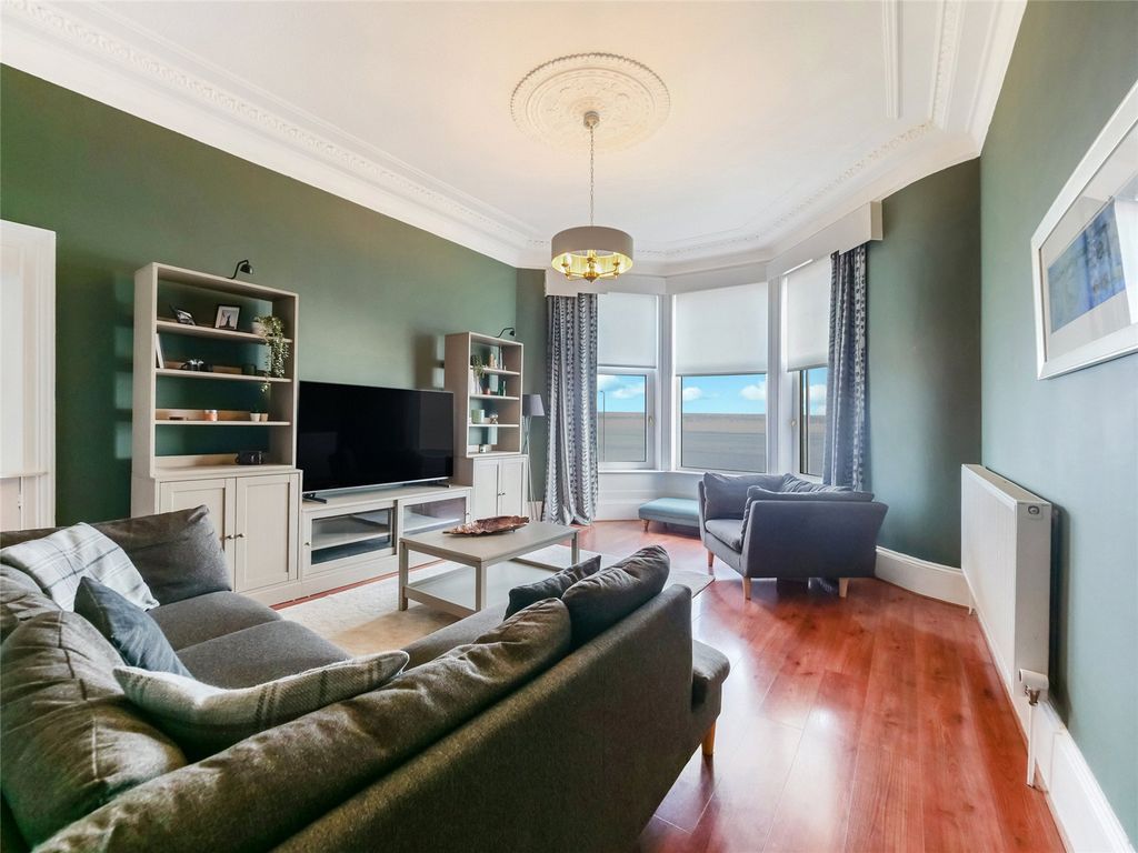 2 bed flat for saleSandringham Terrace, Esplanade, Greenock, Inverclyde PA16 photo 2
