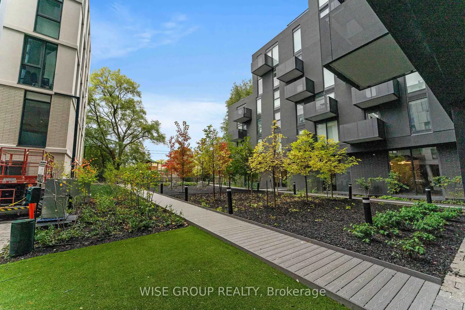Additional image 17 of 500 Wilson Avenue 1116