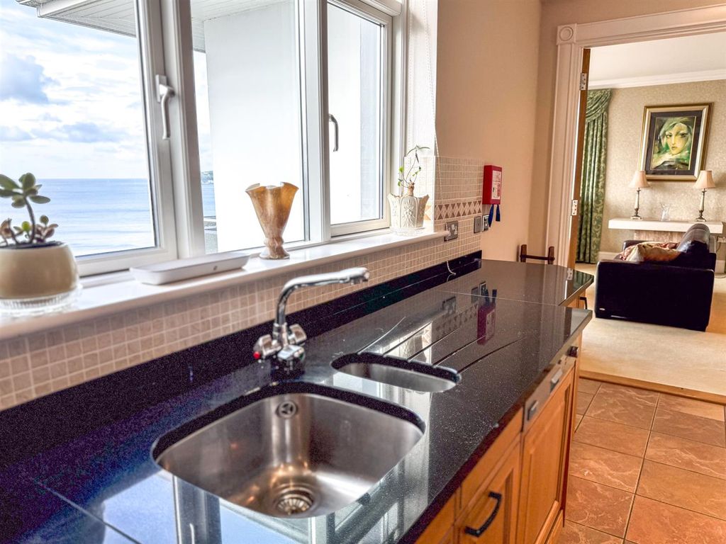 Additional image 14 of 2 bed flat for saleMajestic Apartments, King Edward Road, Onchan IM3