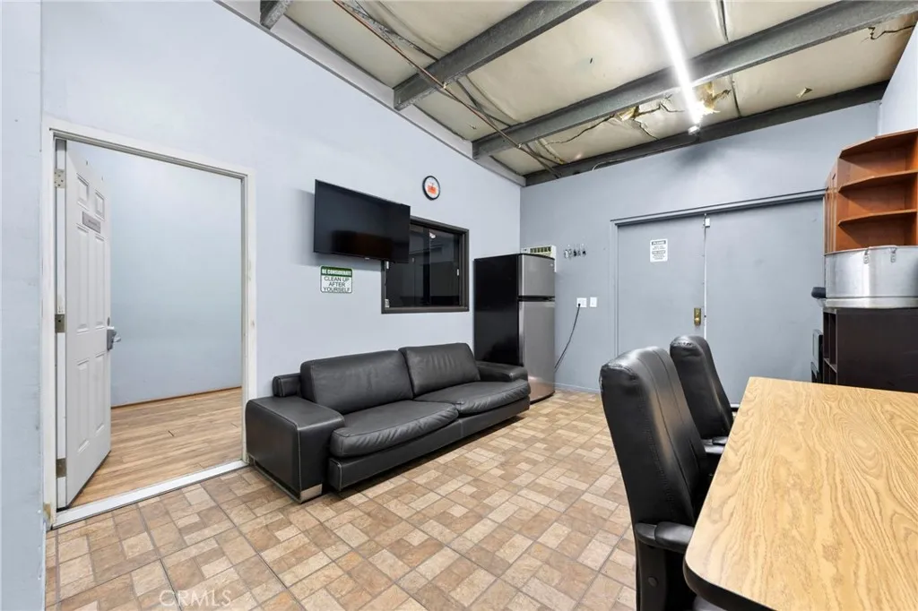 Additional image 33 of 1033 W 3rd Street, San Bernardino, CA 92410