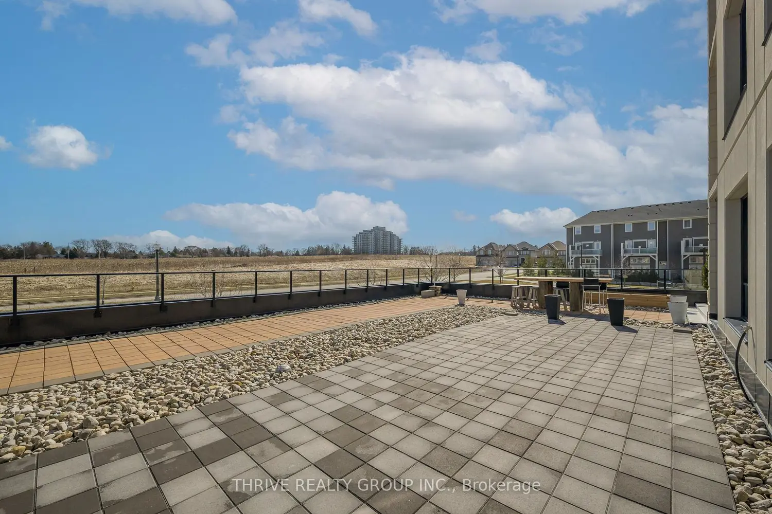 240 Villagewalk Boulevard 205