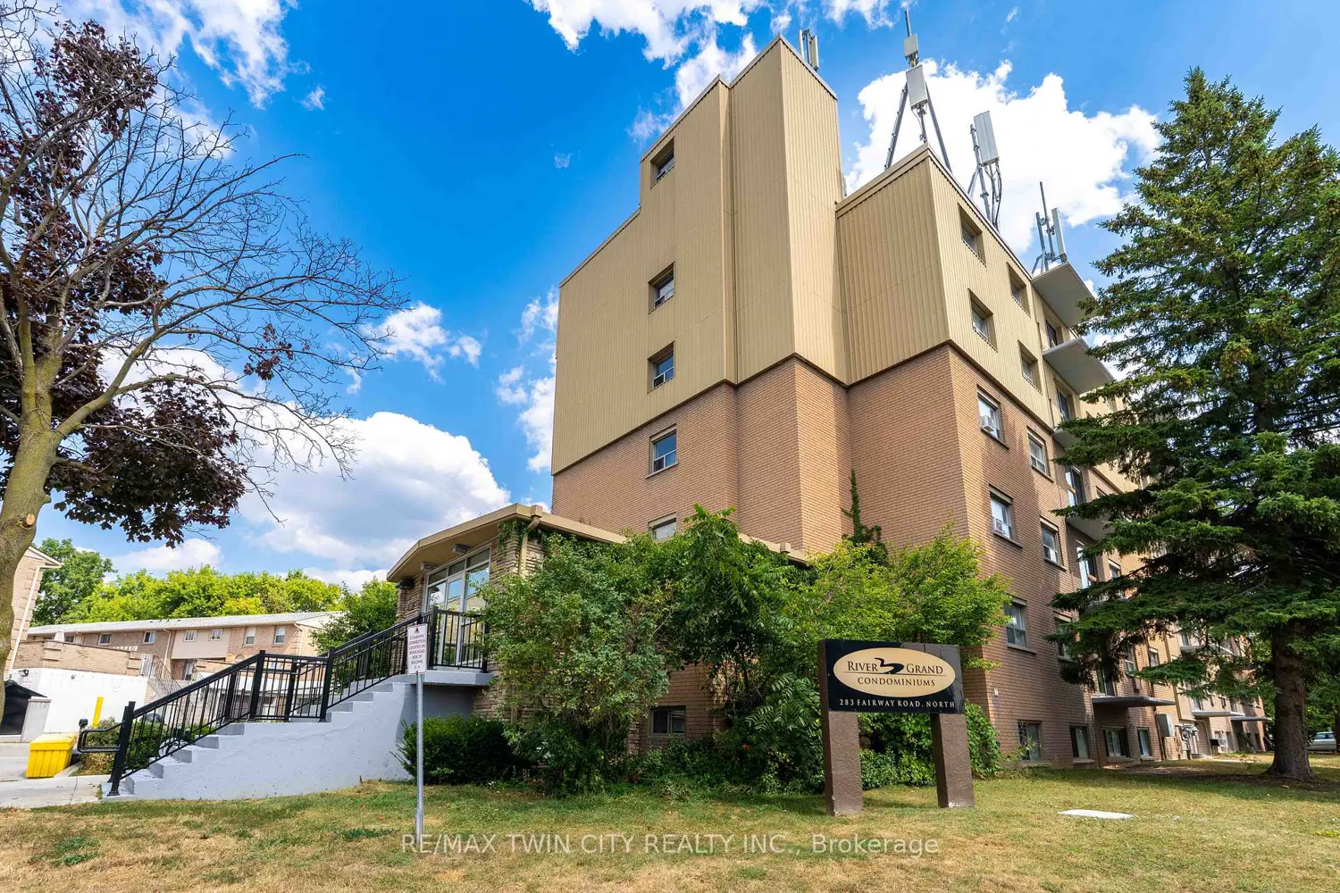 283 Fairway Road 101