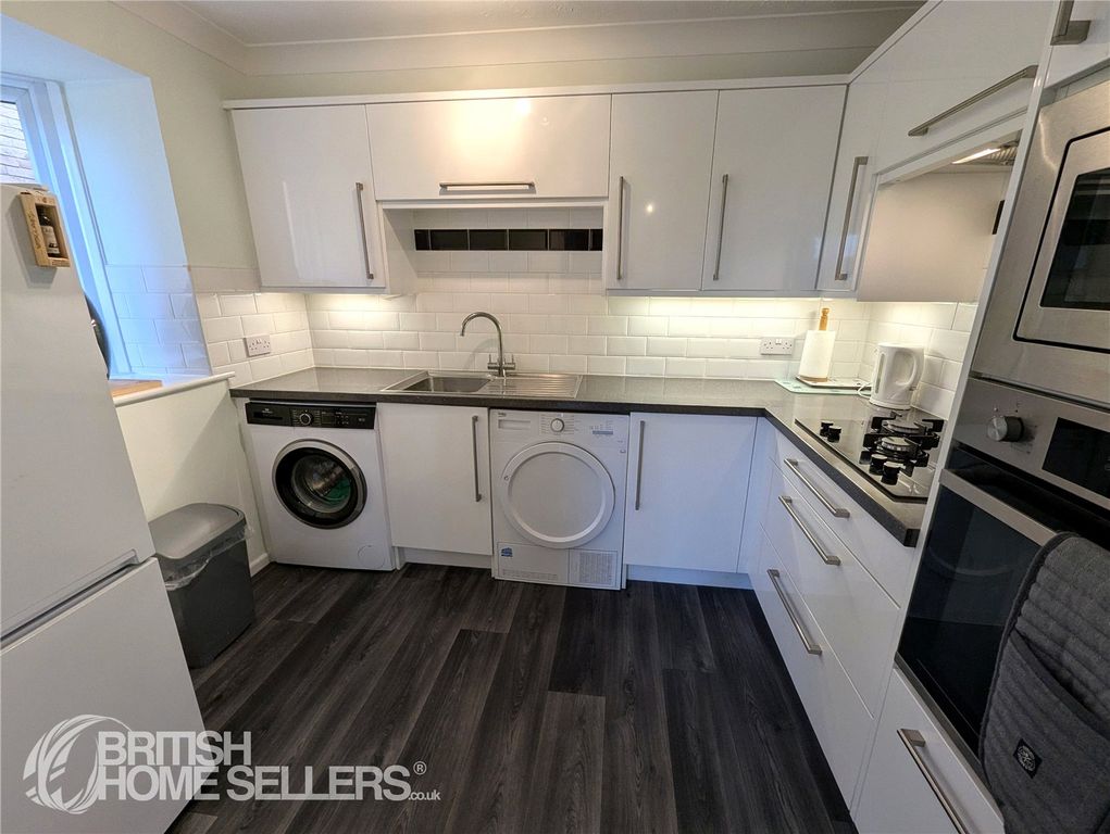 2 bed flat for saleAdmiral Way, Hartlepool, Durham TS24