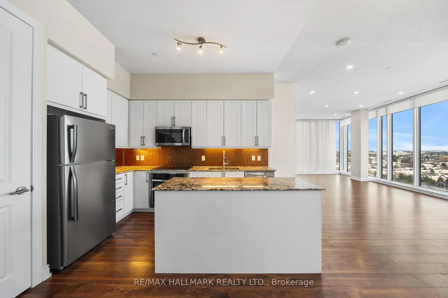 9600 Yonge Street Ph6 photo 4
