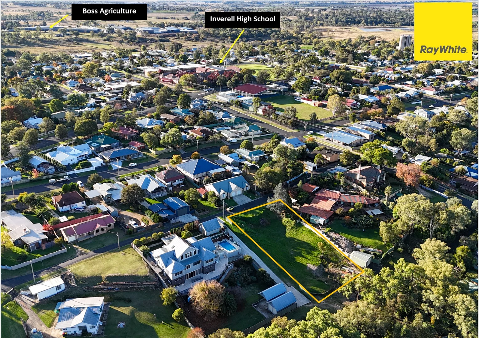 Additional image 3 of 10 - 12 Cloonan Terrace, Inverell NSW 2360