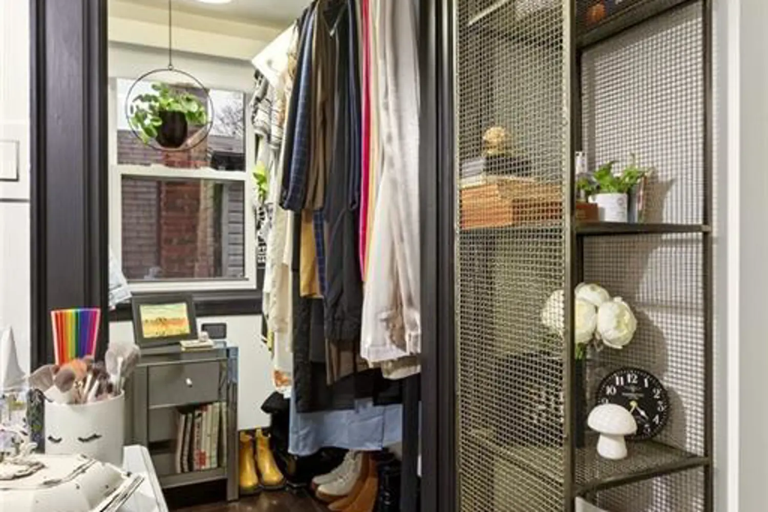 Additional image 8 of 17 Gary Avenue