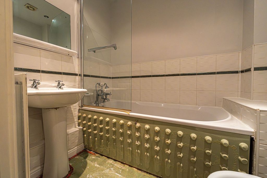 Additional image 24 of 4 bed terraced house for salePowis Close, Newport NP10