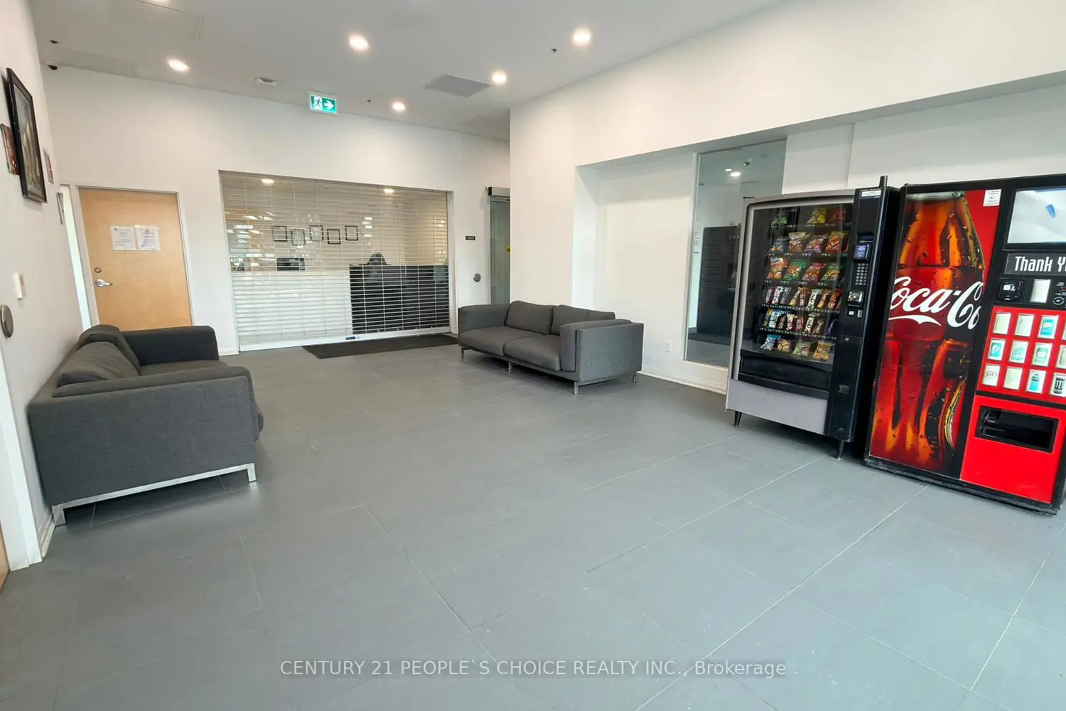 Additional image 3 of 1900 Simcoe Street 827