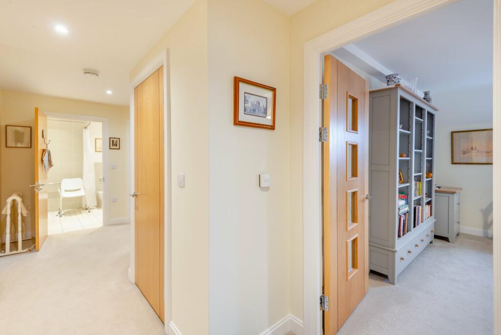 Additional image 16 of 44, 232 London Road, St Albans