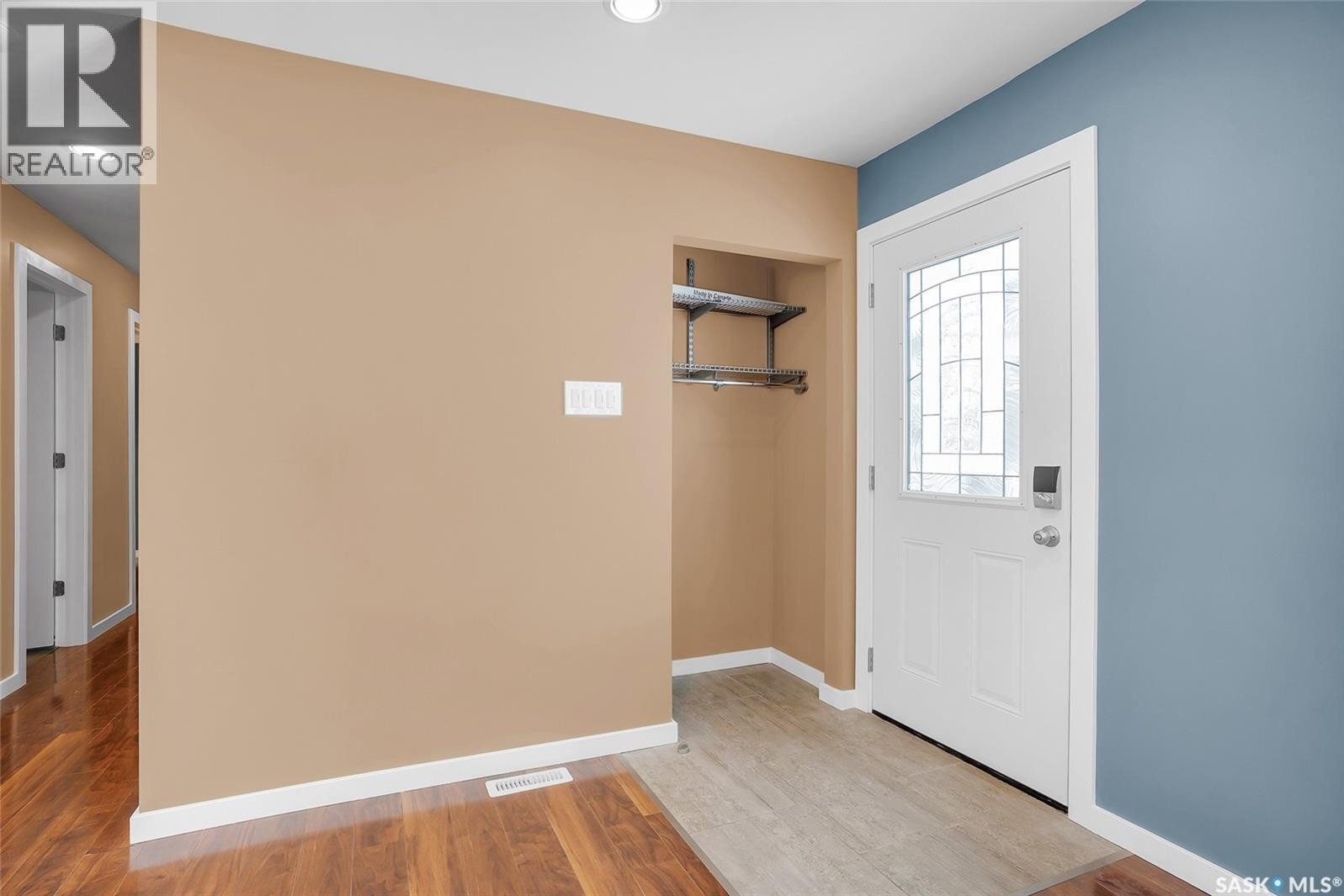 Additional image 8 of 701 W Avenue N, Saskatoon, SK, S7L3H2