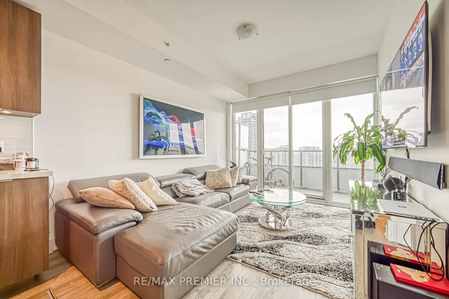 Additional image 19 of 30 Shore Breeze Drive 2712