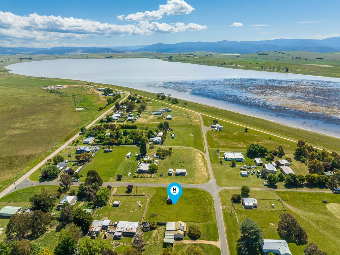 30-32 Macfarlane Street, Benambra VIC 3900