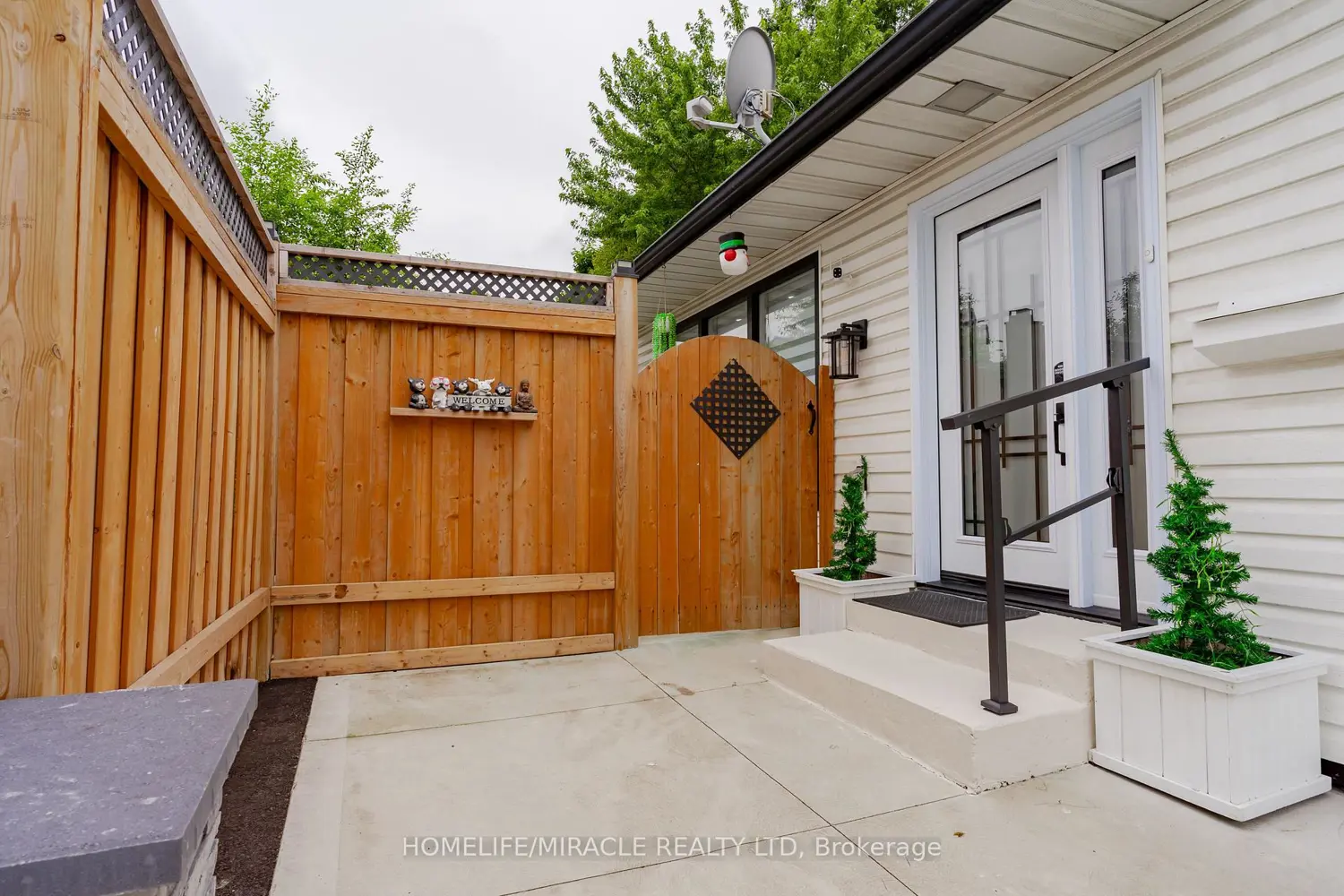 10 Huntingwood Crescent