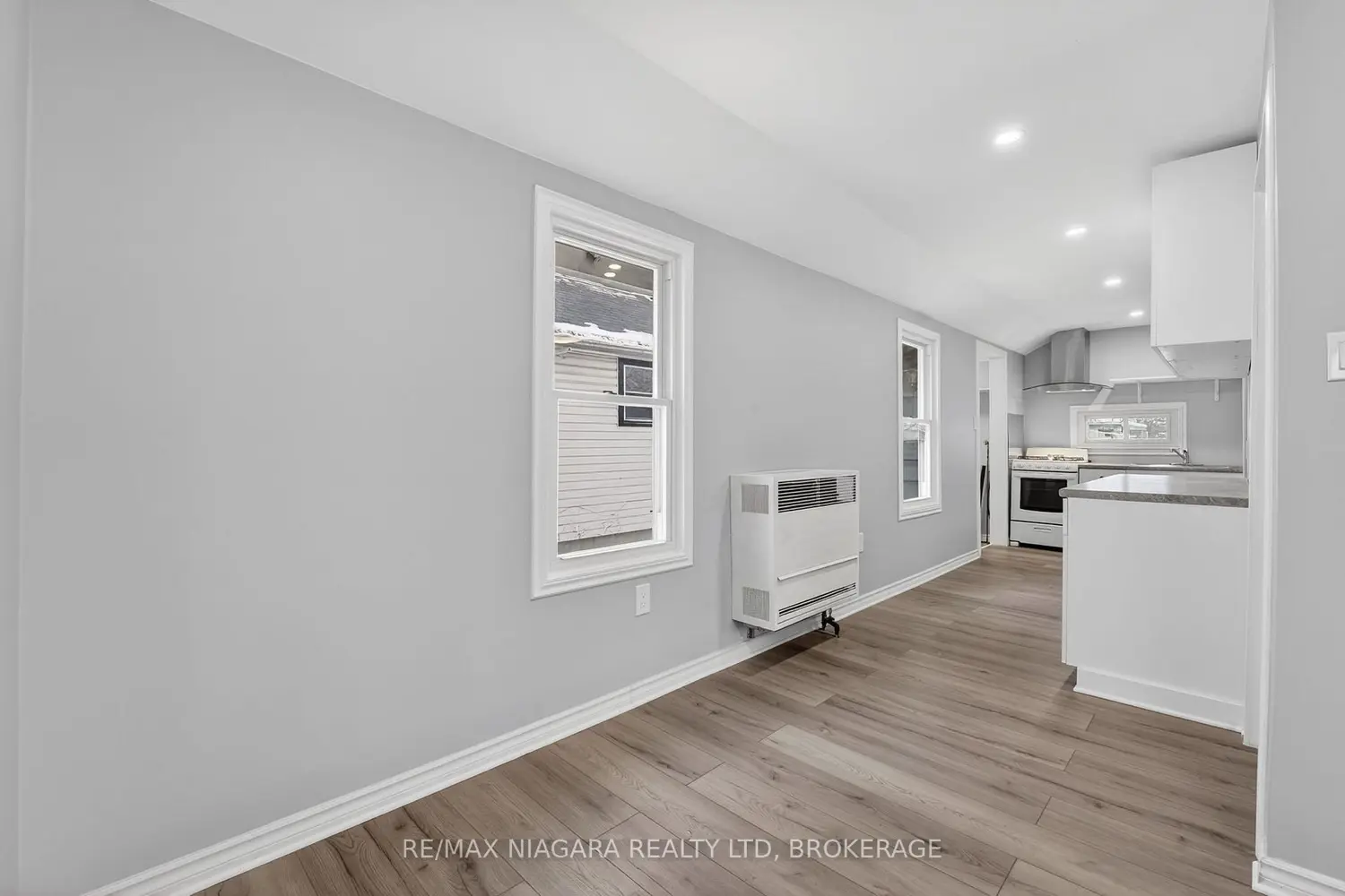 40 Longtent Avenue photo 5