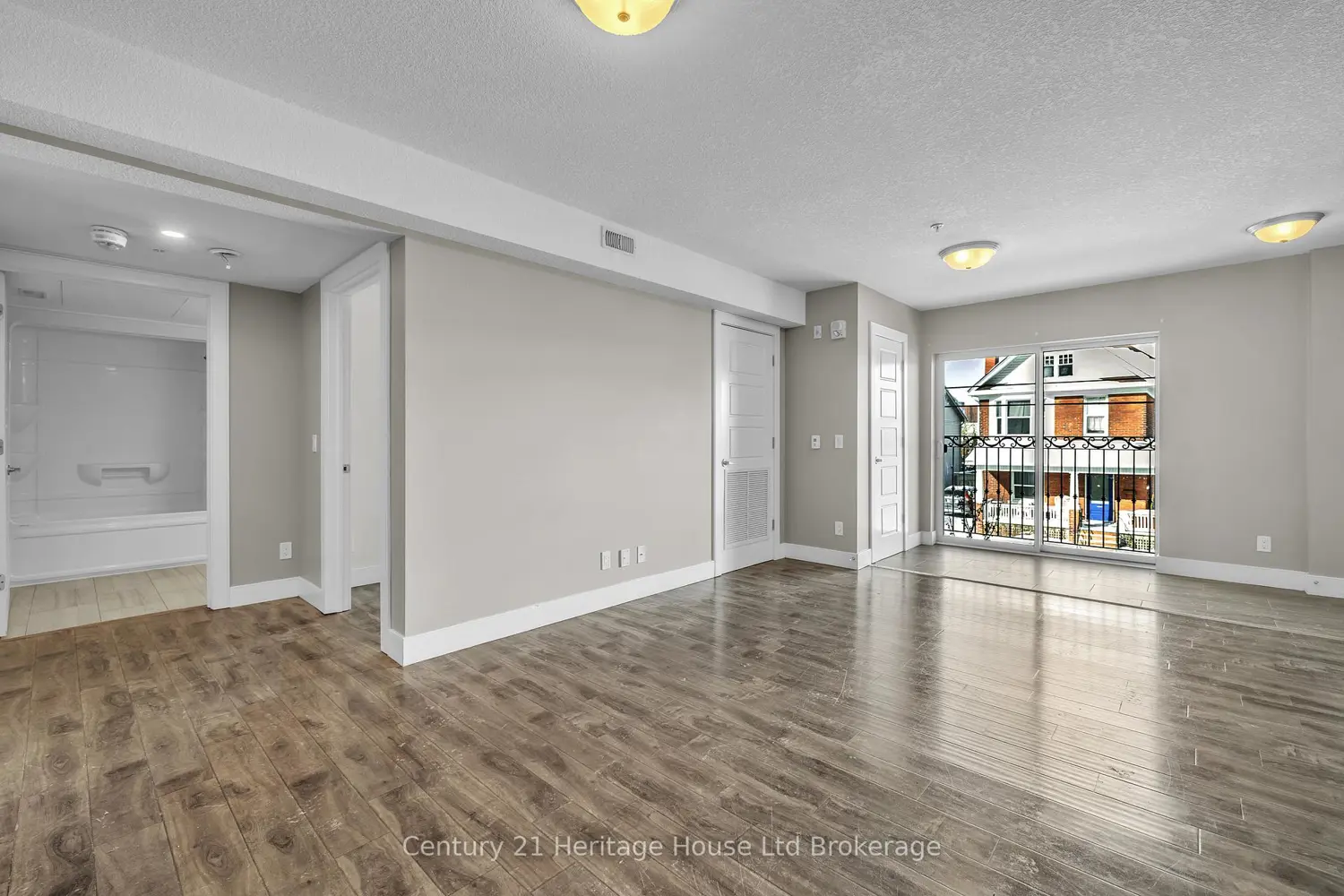 Additional image 4 of 34 Brock Street 201