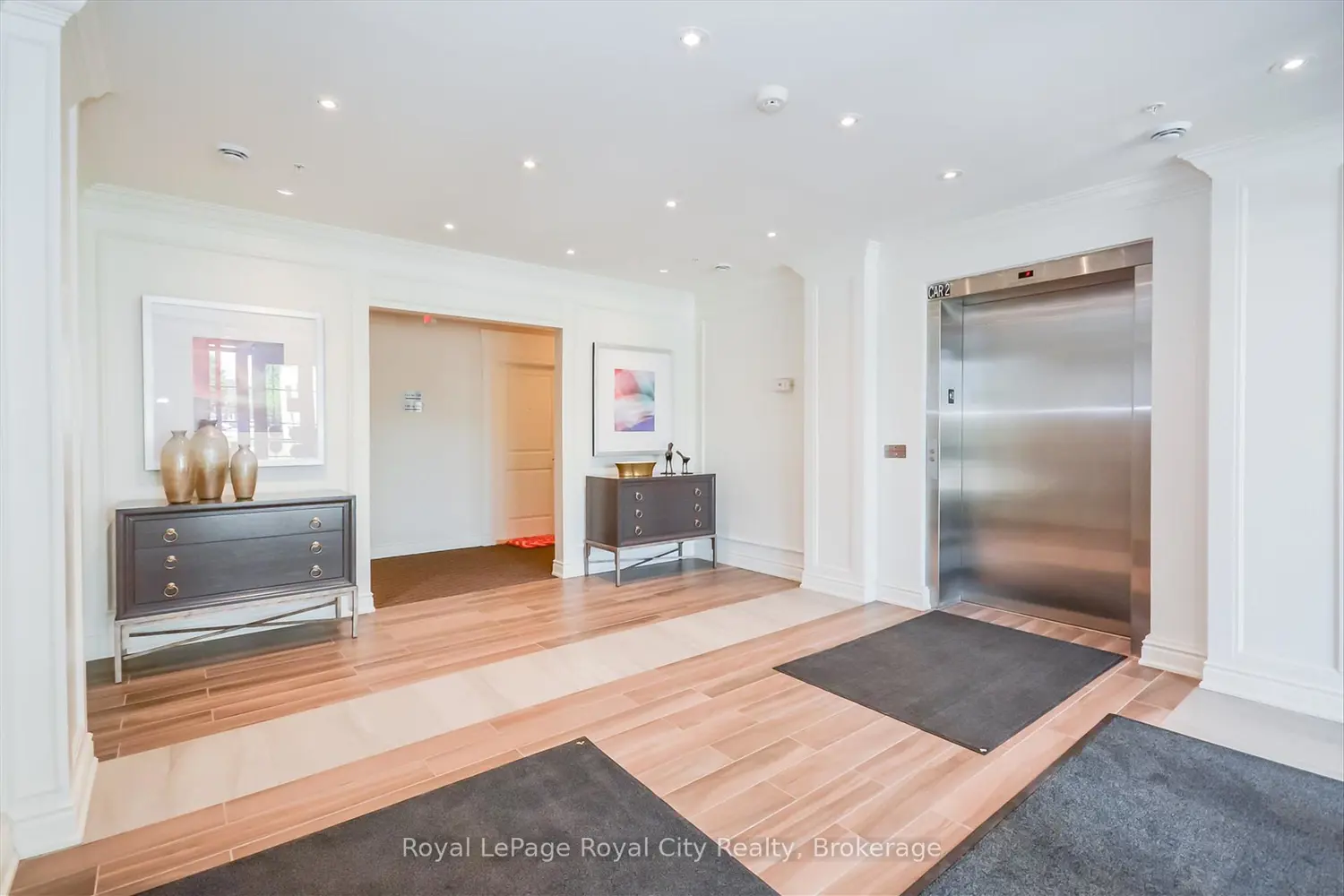 Additional image 19 of 1077 Gordon Street 228