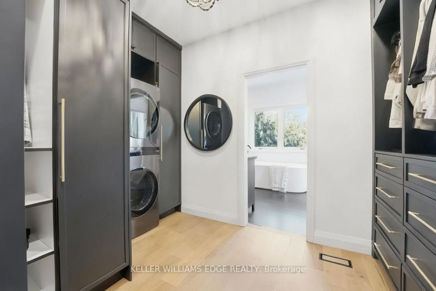 Additional image 10 of 1316 Dundas Street