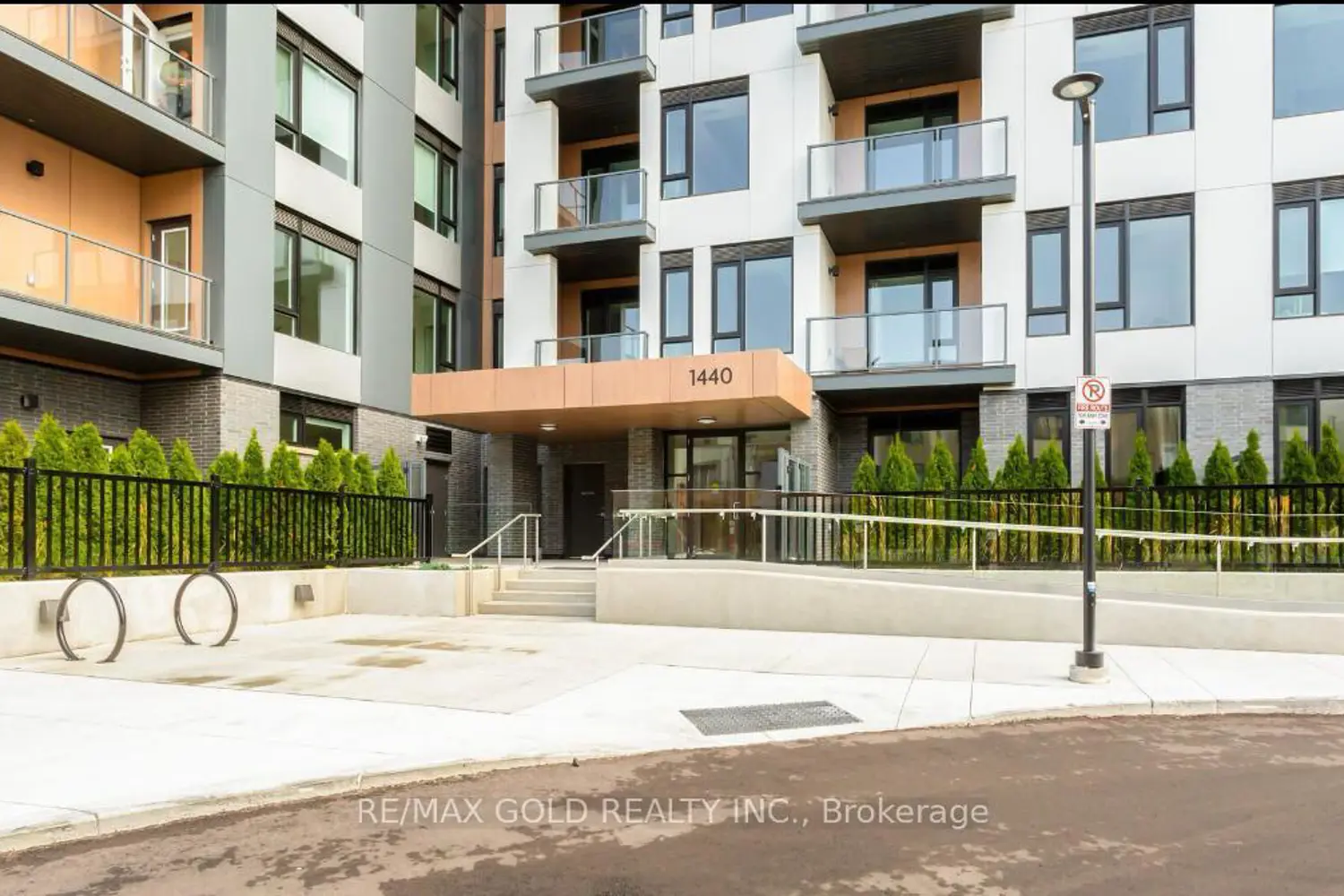 Additional image 3 of 1440 Clarriage Court 211
