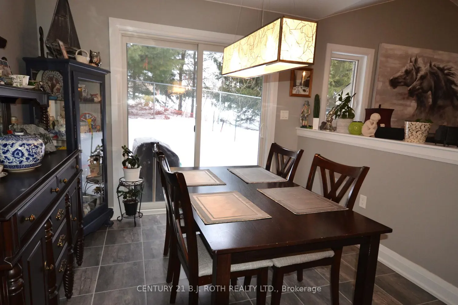 Additional image 7 of 8 Revol Road