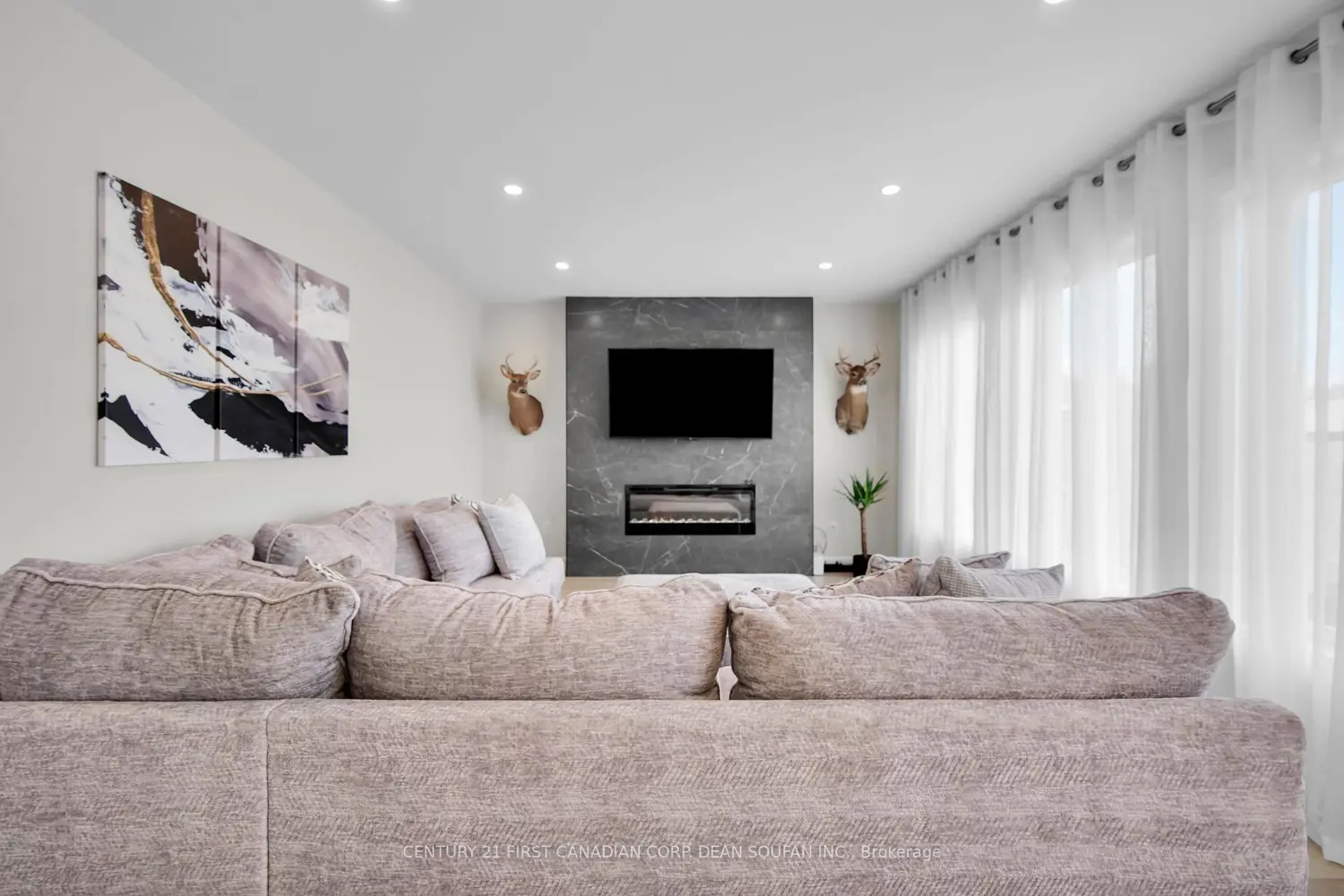 7251 Silver Creek Circle photo 4