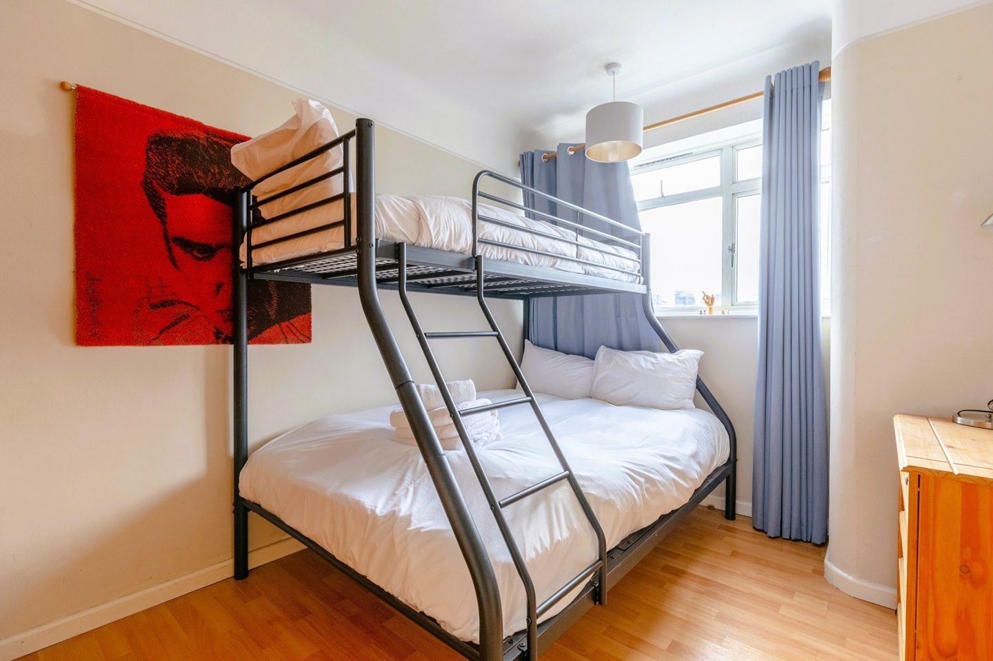 Additional image 3 of 2 Bed Flat, De Quincey House, SW1V, N1 7GU