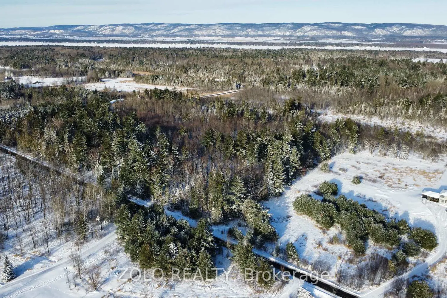 3240 Greenland Road photo 3