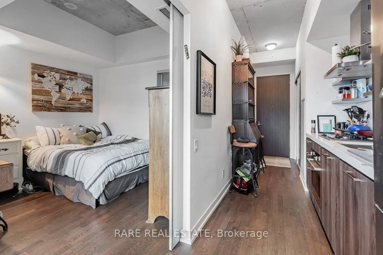 Additional image 15 of 560 King Street 1004